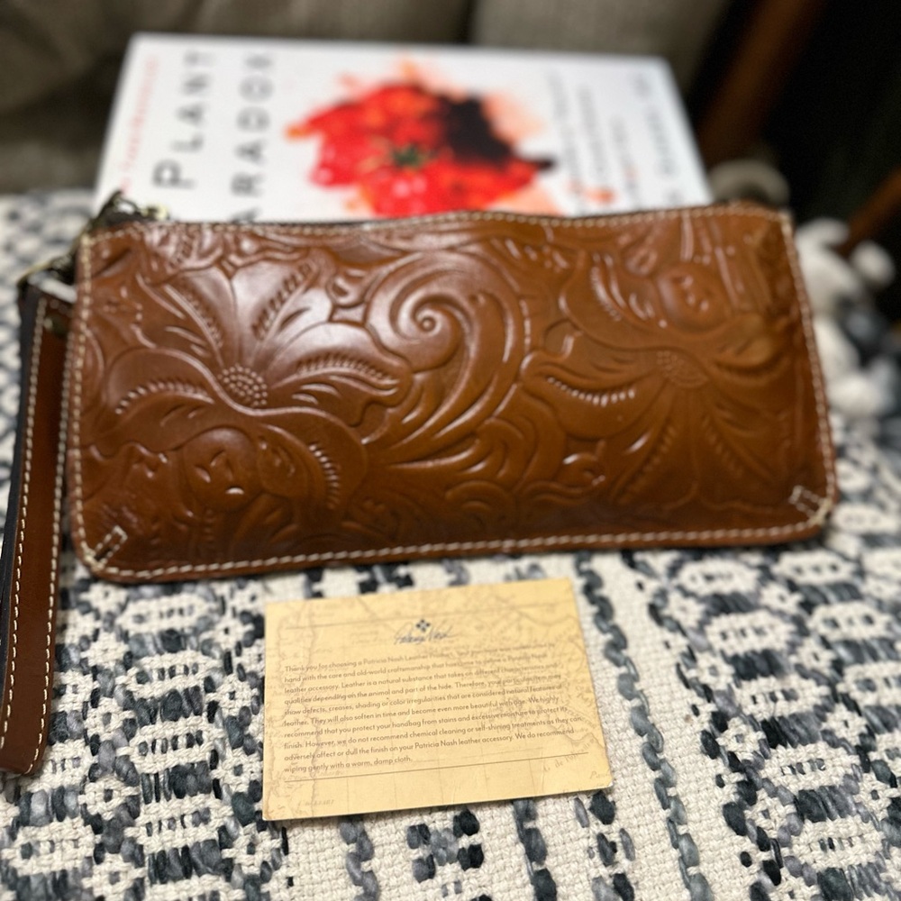 Patricia Nash St Croce Leather Wristlet/Wallet-Tooled Florence